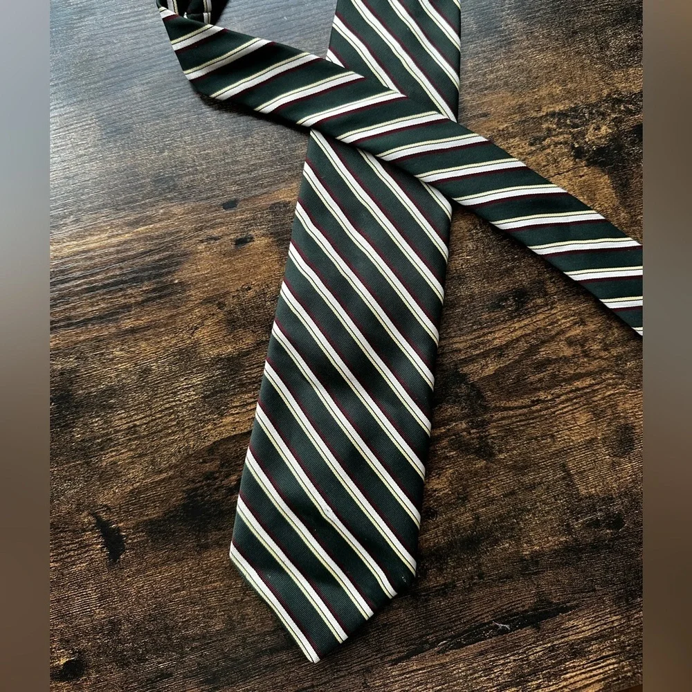 Givenchy Gentlemen Paris Vintage Silk Blend Green Diagonal Stripe Necktie
